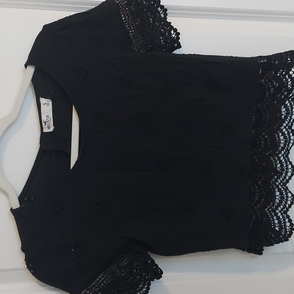 Hollister Eyelet and Lace Summer Breeze Top